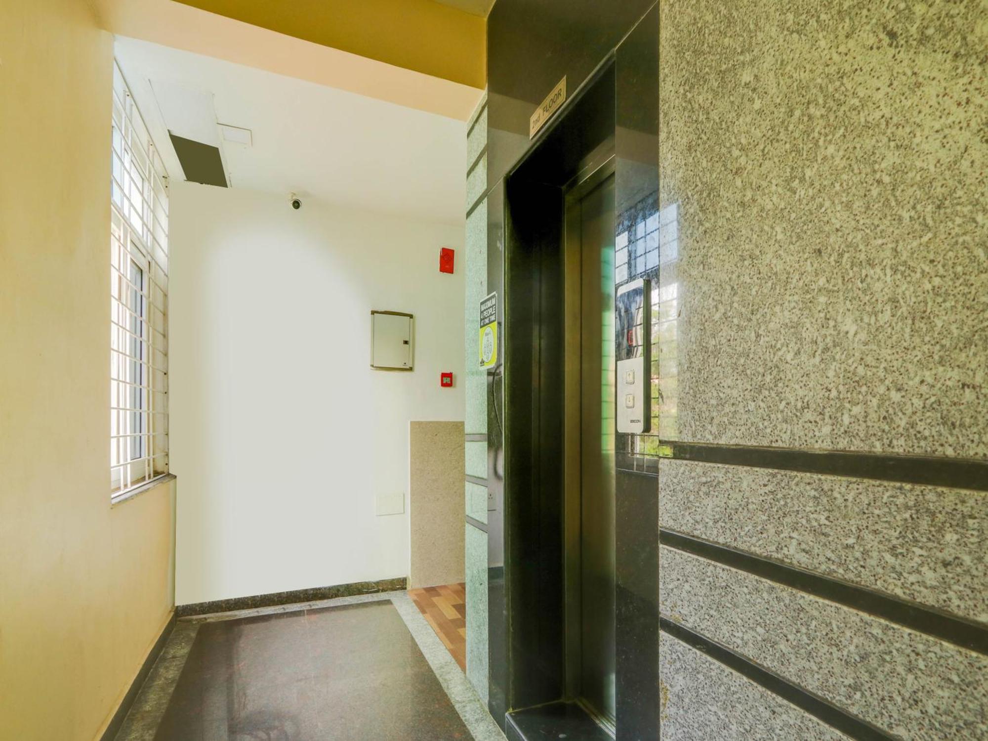 Super Townhouse Qualia Prime Hotel Near Nexus Mall Hyderabad Exterior foto
