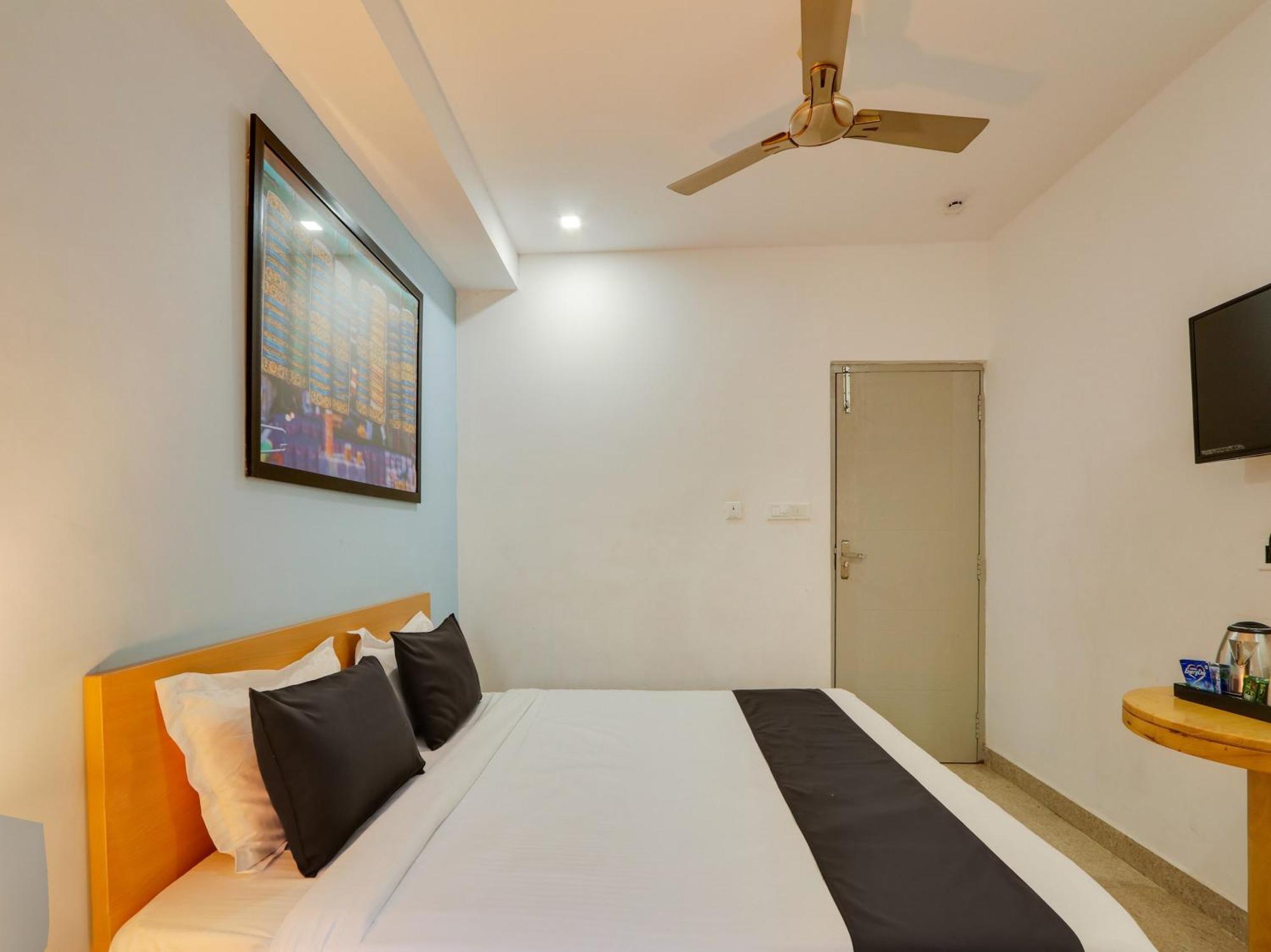Super Townhouse Qualia Prime Hotel Near Nexus Mall Hyderabad Exterior foto